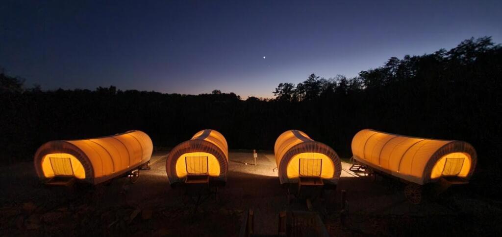 Smoky Hollow Outdoor Resort Covered Wagon Sevierville Eksteriør bilde